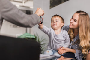 Cuándo es el momento ideal para contratar un seguro de vida: claves para cuidar tu futuro